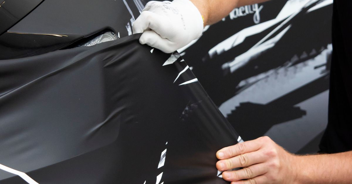 A Guide to Safety Audits for Vehicle Signage Compliance