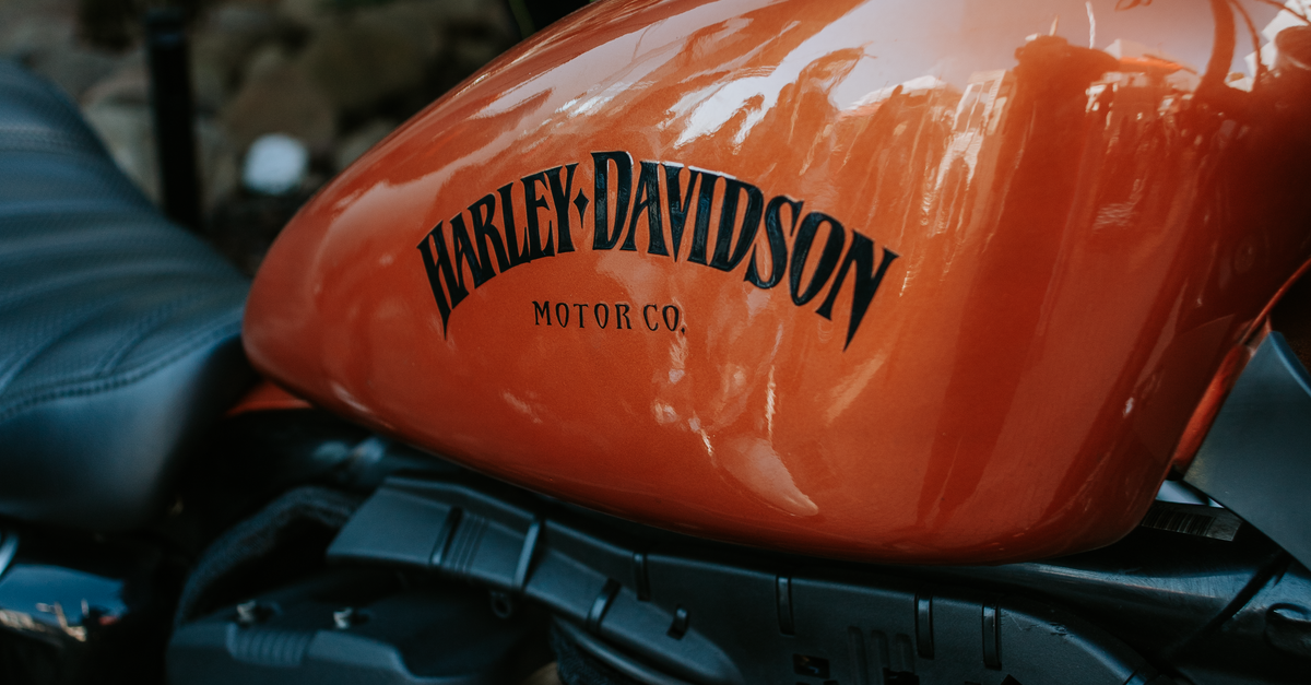 The Process of Designing Eye-Catching Vehicle Decals